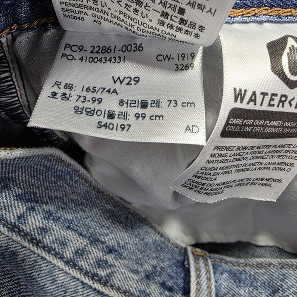 Levi's Wedgie Straight Jeans Womens 29 Blue High Rise Button Fly Raw Hem Cropped - Picture 15 of 15